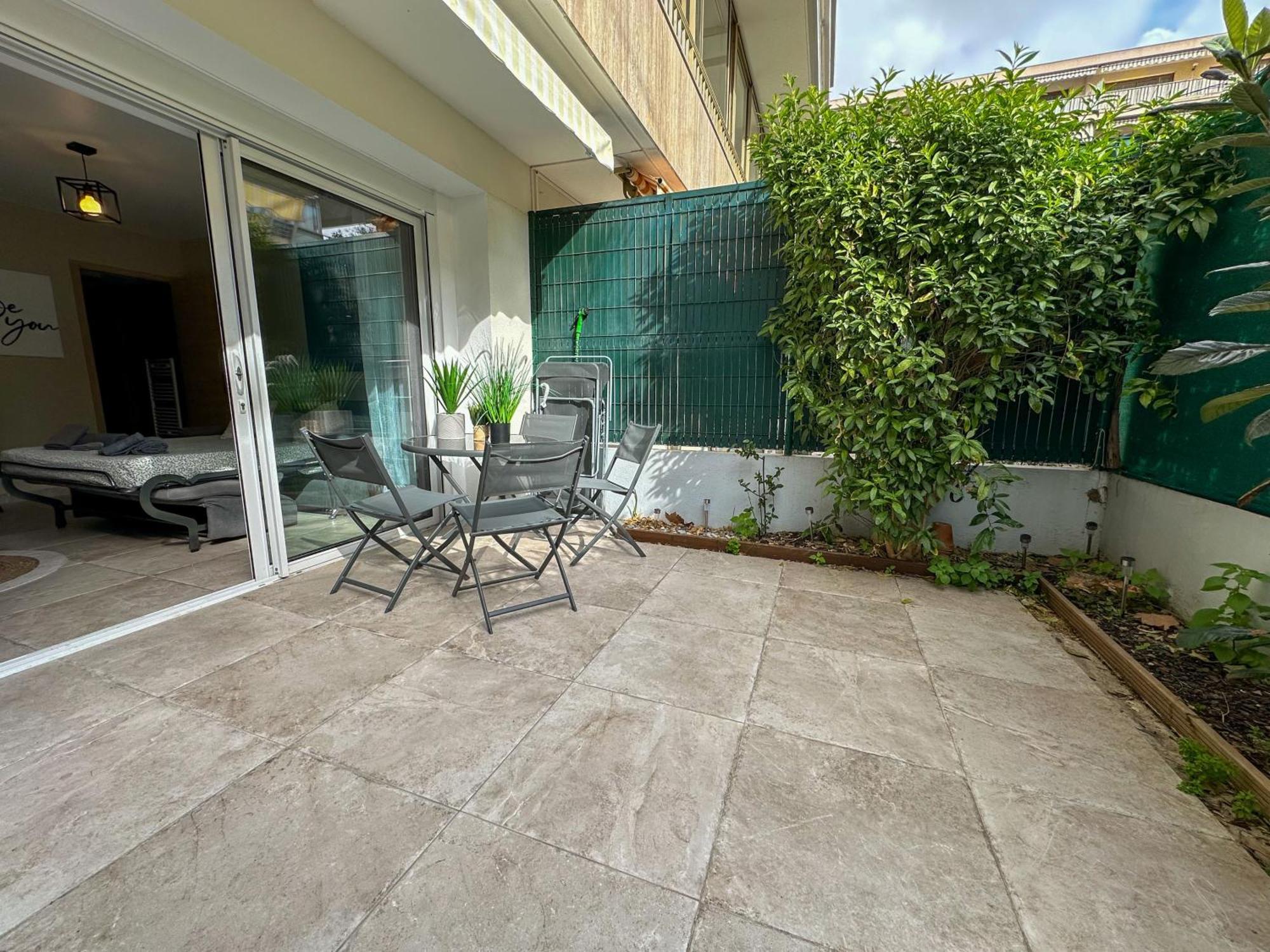 Cosy Madrid, Appartement Proche De La Mer Cannes Zewnętrze zdjęcie